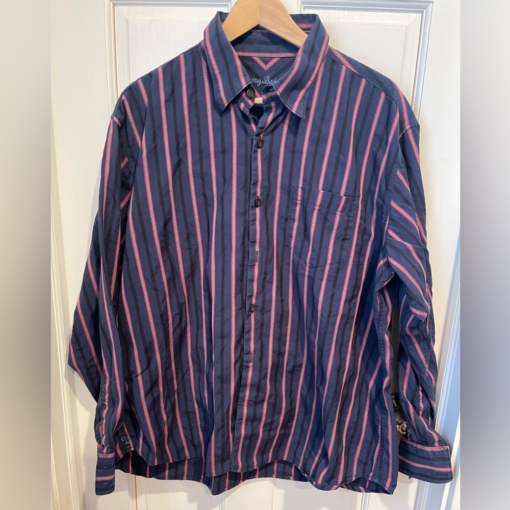 Tommy Bahama Stylish Men's Button Down Shirt - Navy and Pink Stripes XL